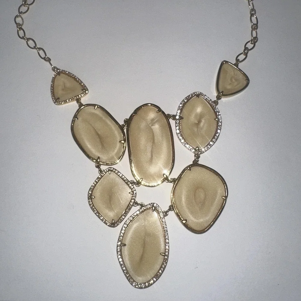 Stella & Dot Beige Bib Necklace Gold Tone Rhinestone Womens Statement 18 Inch